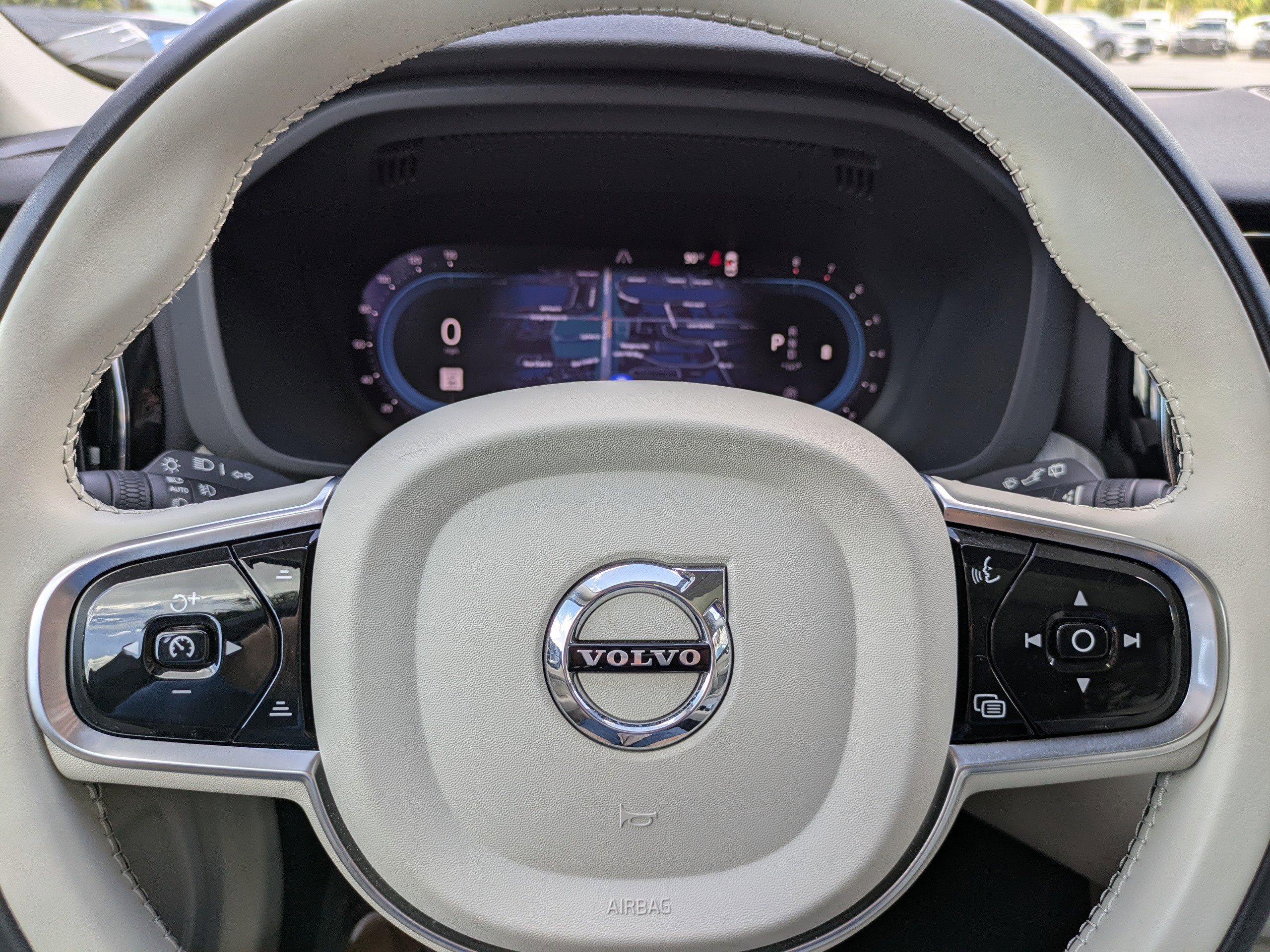 Used 2023 Volvo XC60 B5 Plus w/ Protection Package Premier image 23