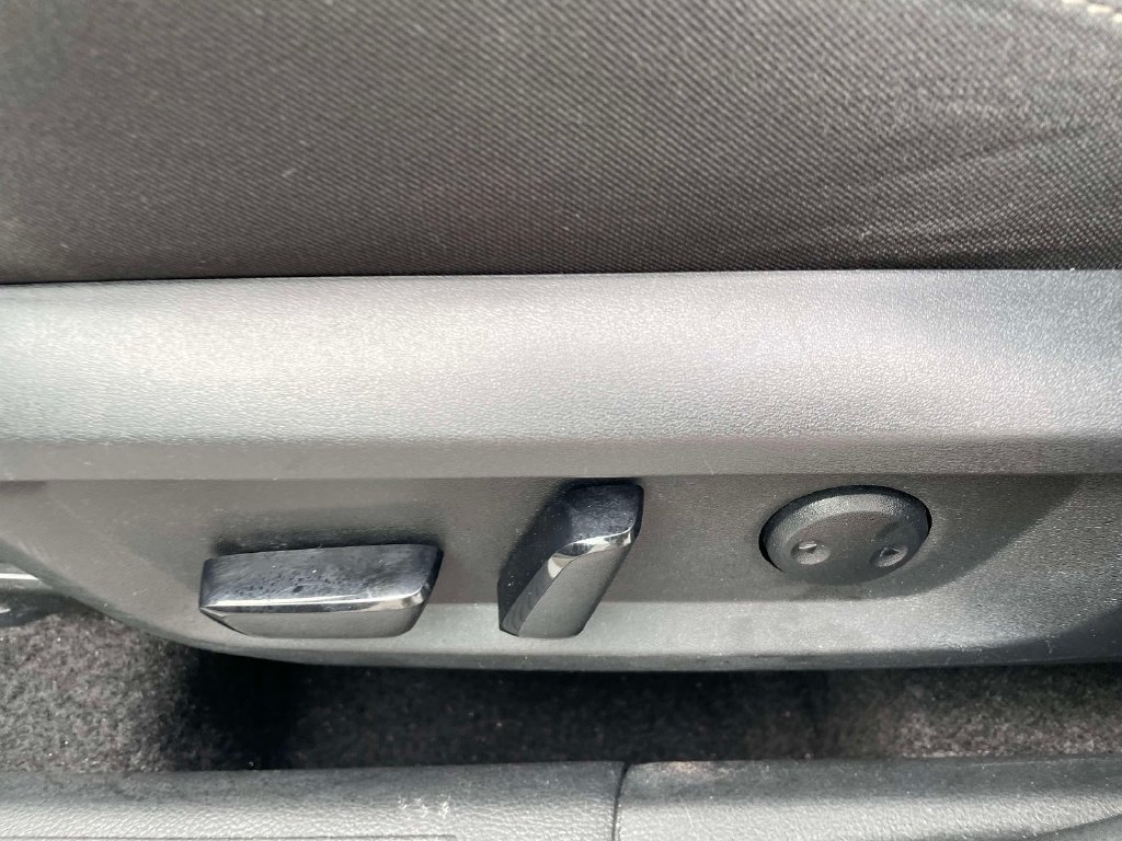 Used 2024 Nissan Rogue SV FWD image 21