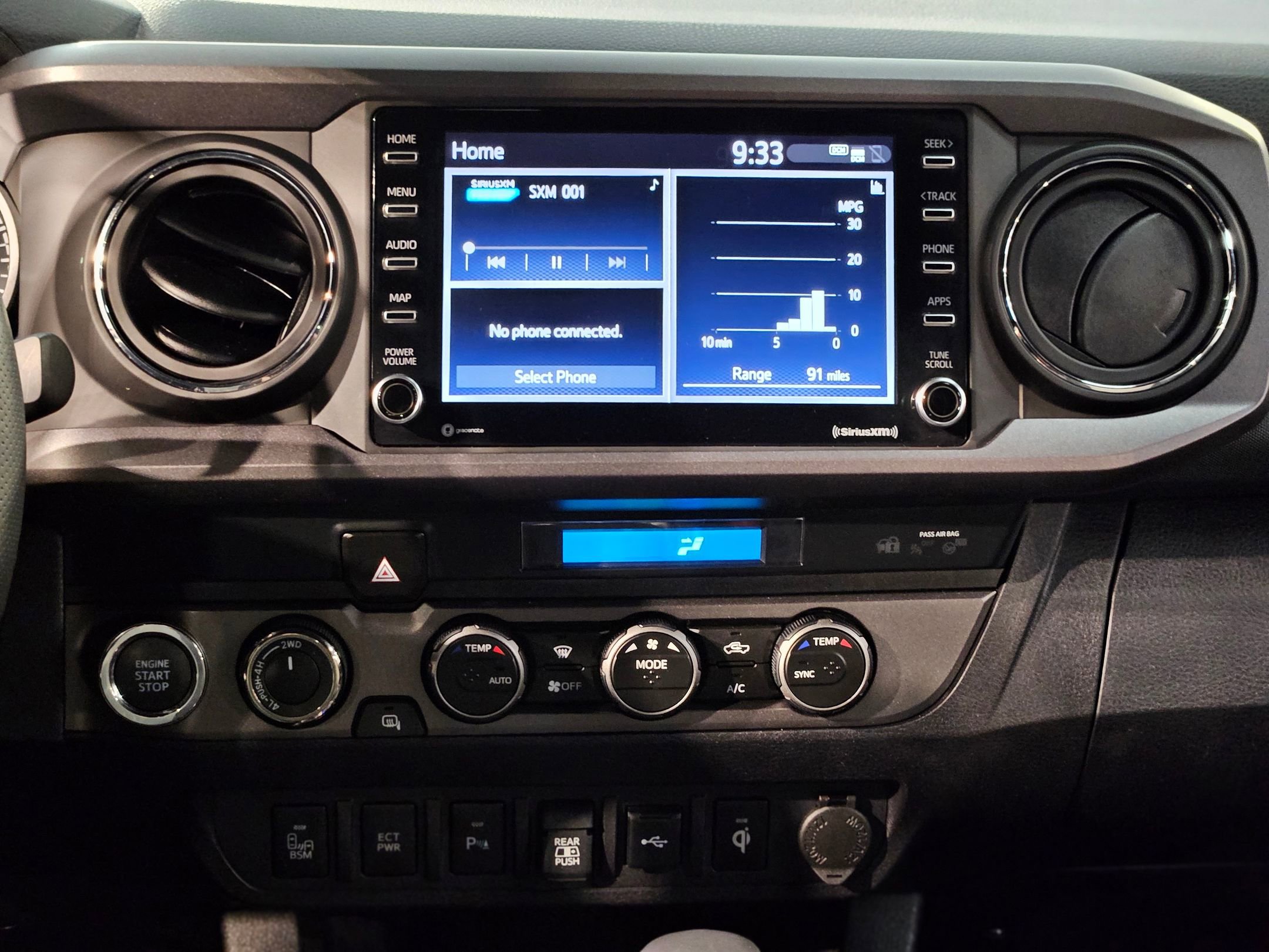 Used 2022 Toyota Tacoma TRD Sport image 16