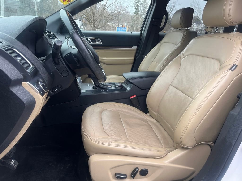 Used 2017 Ford Explorer Limited image 17