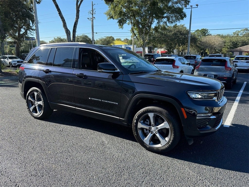 Used 2024 Jeep Grand Cherokee Limited 4xe w/ Luxury Tech Group II image 16