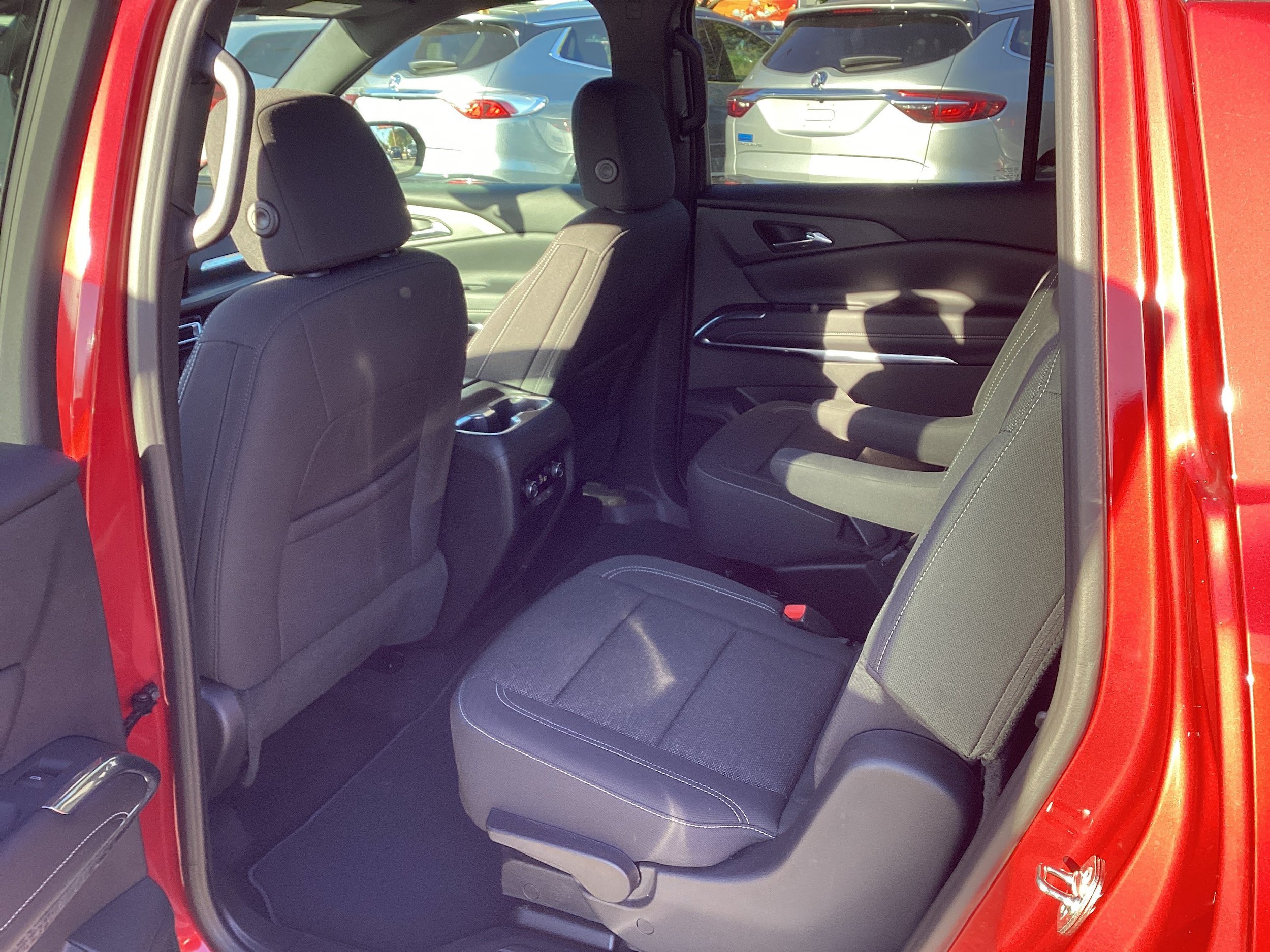 Used 2026 Chevrolet Traverse LT FWD image 10