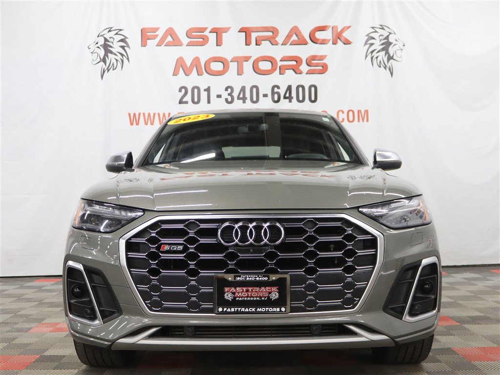 Used 2023 Audi SQ5 Prestige w/ Prestige Package image 2