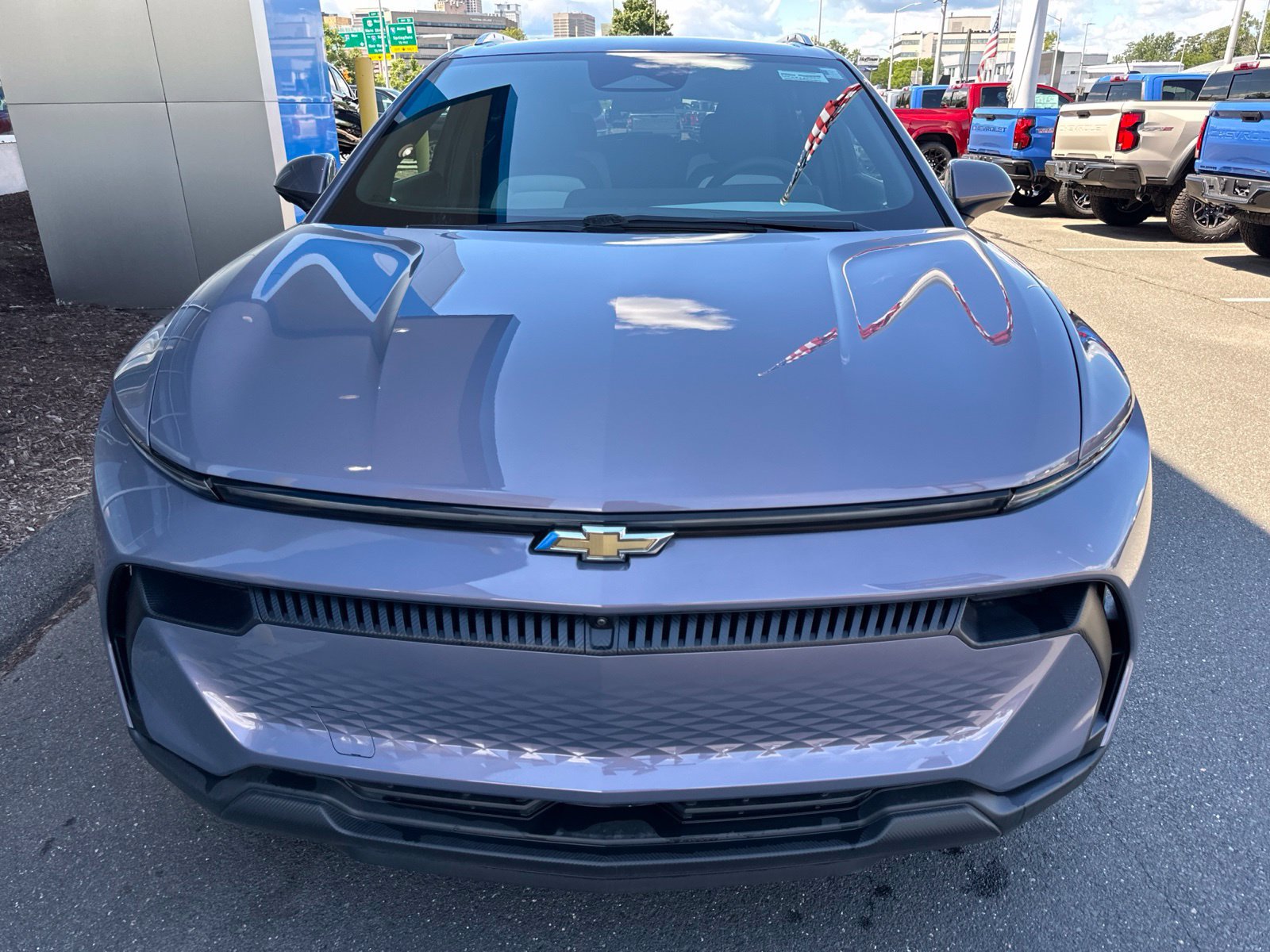 New 2026 Chevrolet Equinox EV LT FWD image 2