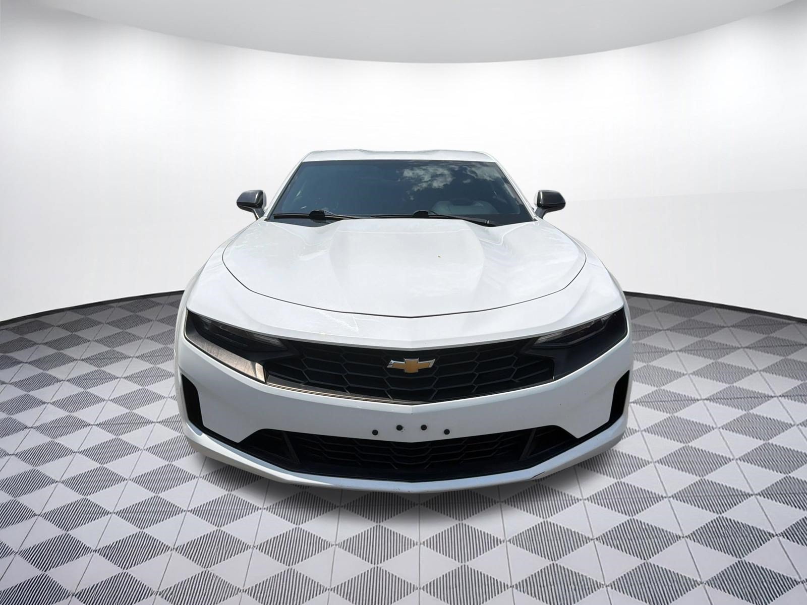 Used 2020 Chevrolet Camaro LT RWD image 6