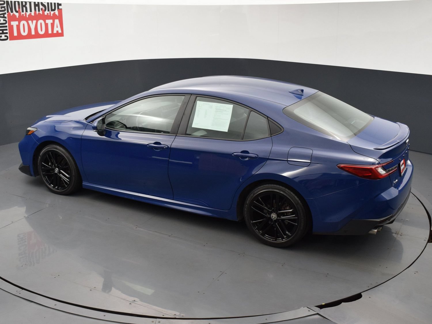 Used 2025 Toyota Camry SE FWD image 19