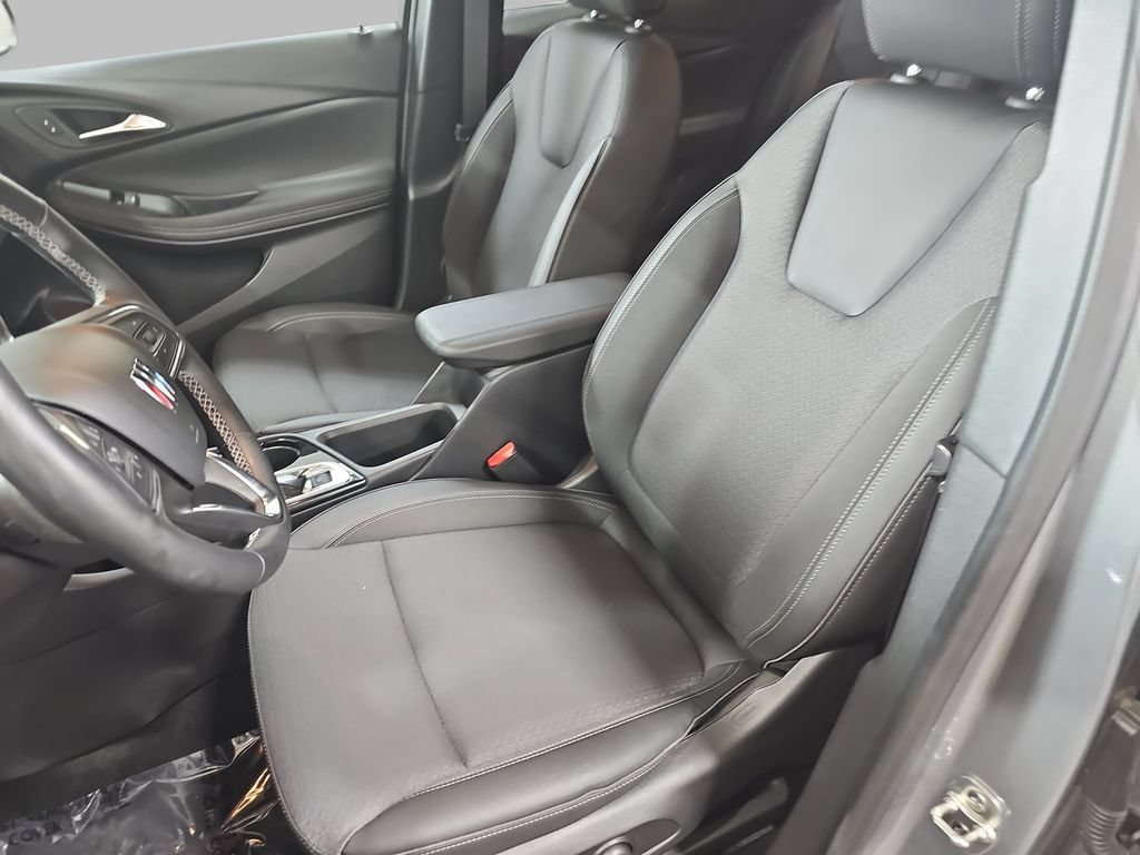 Certified 2025 Buick Encore GX Preferred w/ Comfort Package FWD image 18