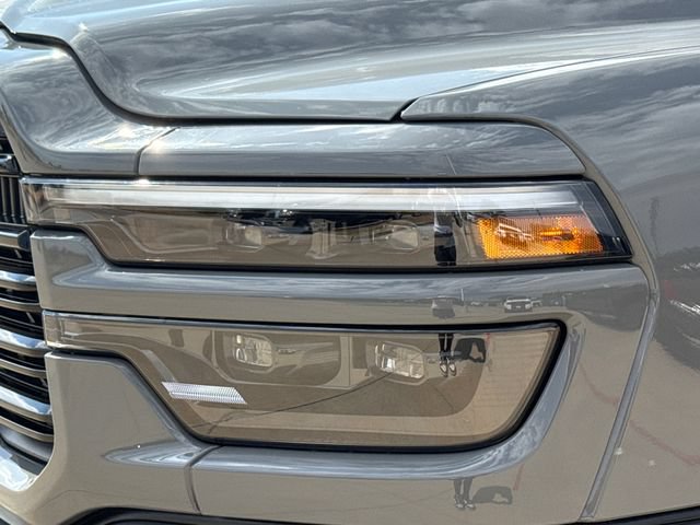 Used 2025 RAM 2500 Laramie w/ Night Edition AWD/4WD image 4