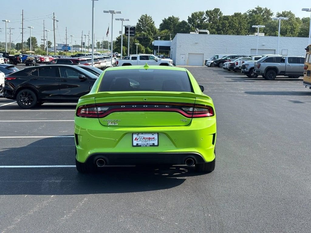 Used 2023 Dodge Charger R/T w/ Technology Group RWD image 4