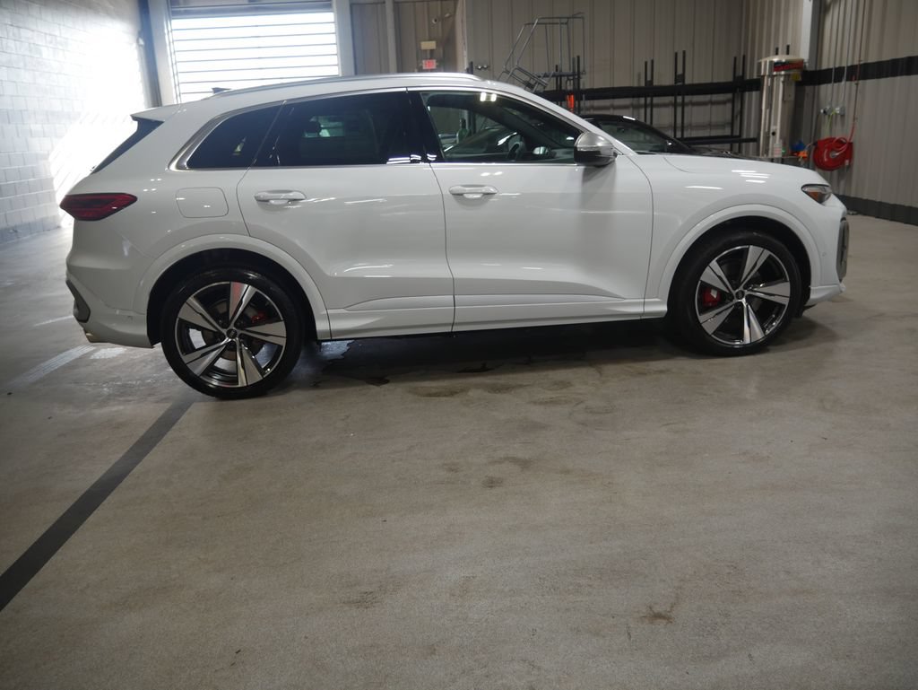 New 2026 Audi SQ5 Premium Plus AWD/4WD image 6
