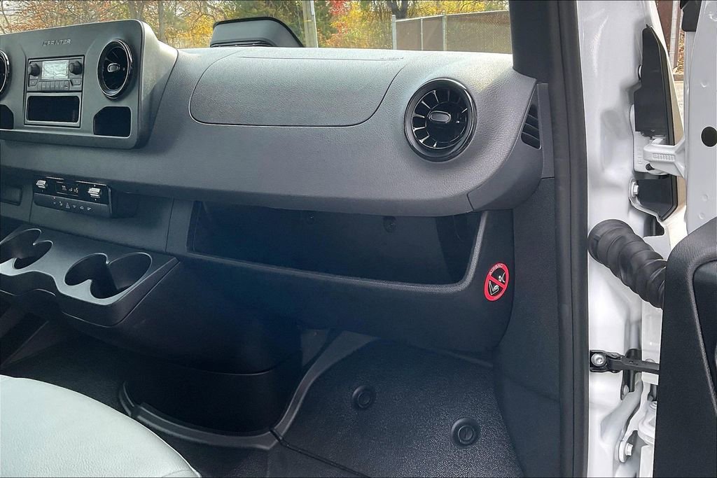 Used 2025 Mercedes-Benz Sprinter 2500 image 15