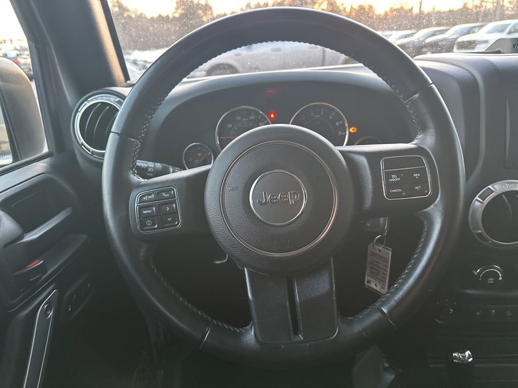 Used 2018 Jeep Wrangler Unlimited Sahara w/ Connectivity Group image 17