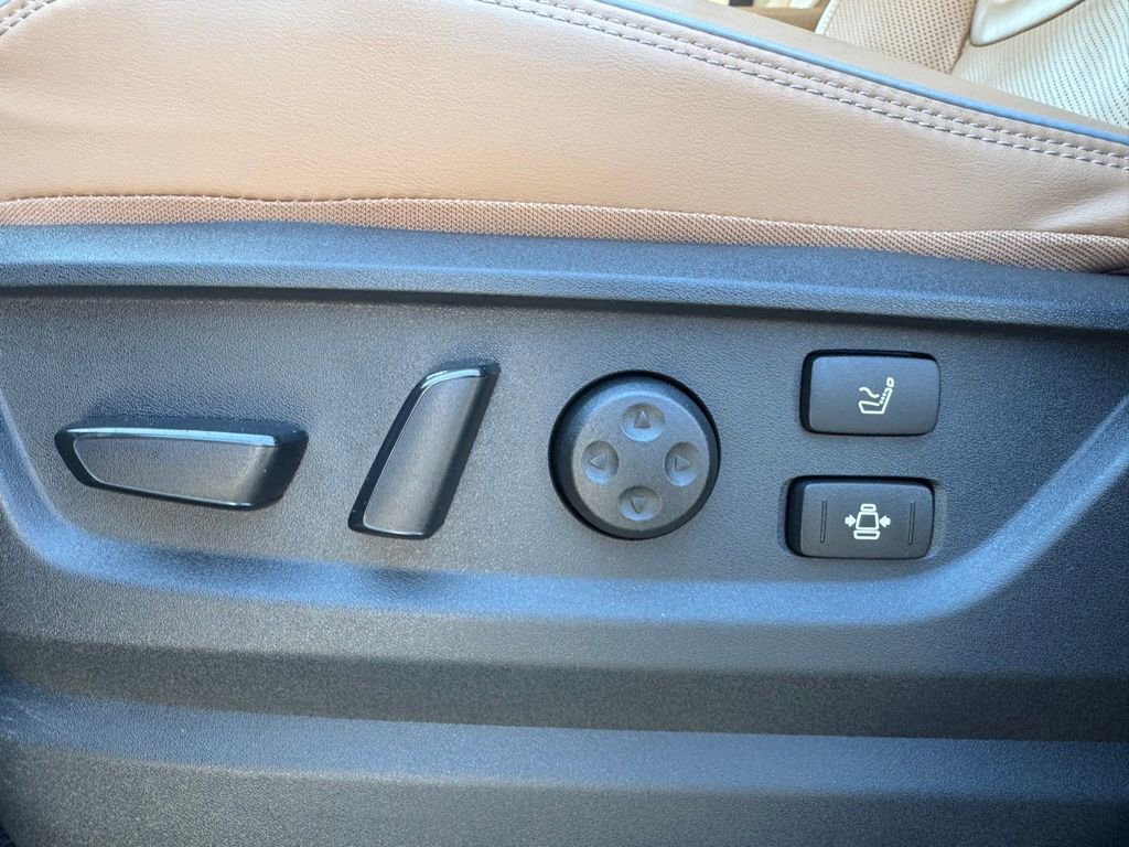 Used 2025 INFINITI QX80 Sensory AWD/4WD image 12