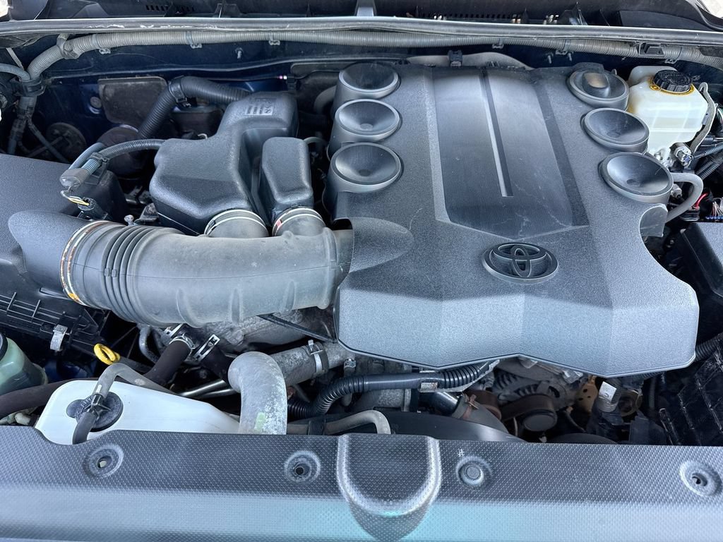 Used 2016 Toyota 4Runner SR5 AWD/4WD image 25