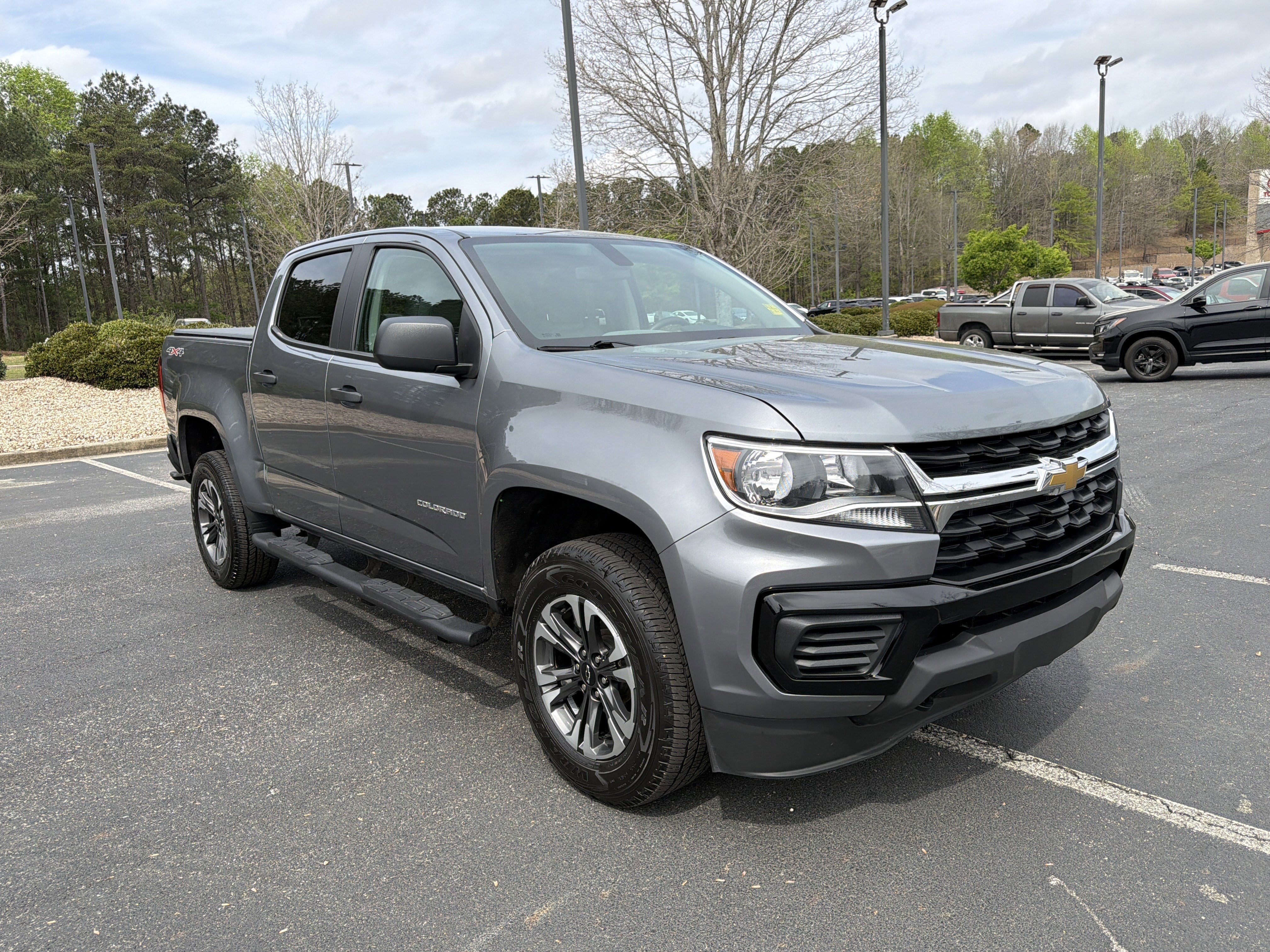 Used 2022 Chevrolet Colorado W/T w/ WT Convenience Package AWD/4WD image 3