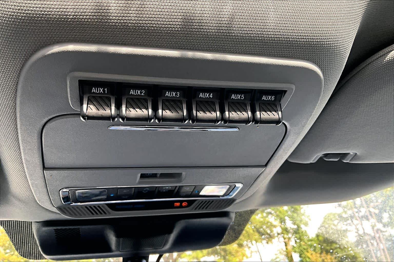 Used 2023 Ford F250 Lariat w/ Lariat Ultimate Package AWD/4WD image 37