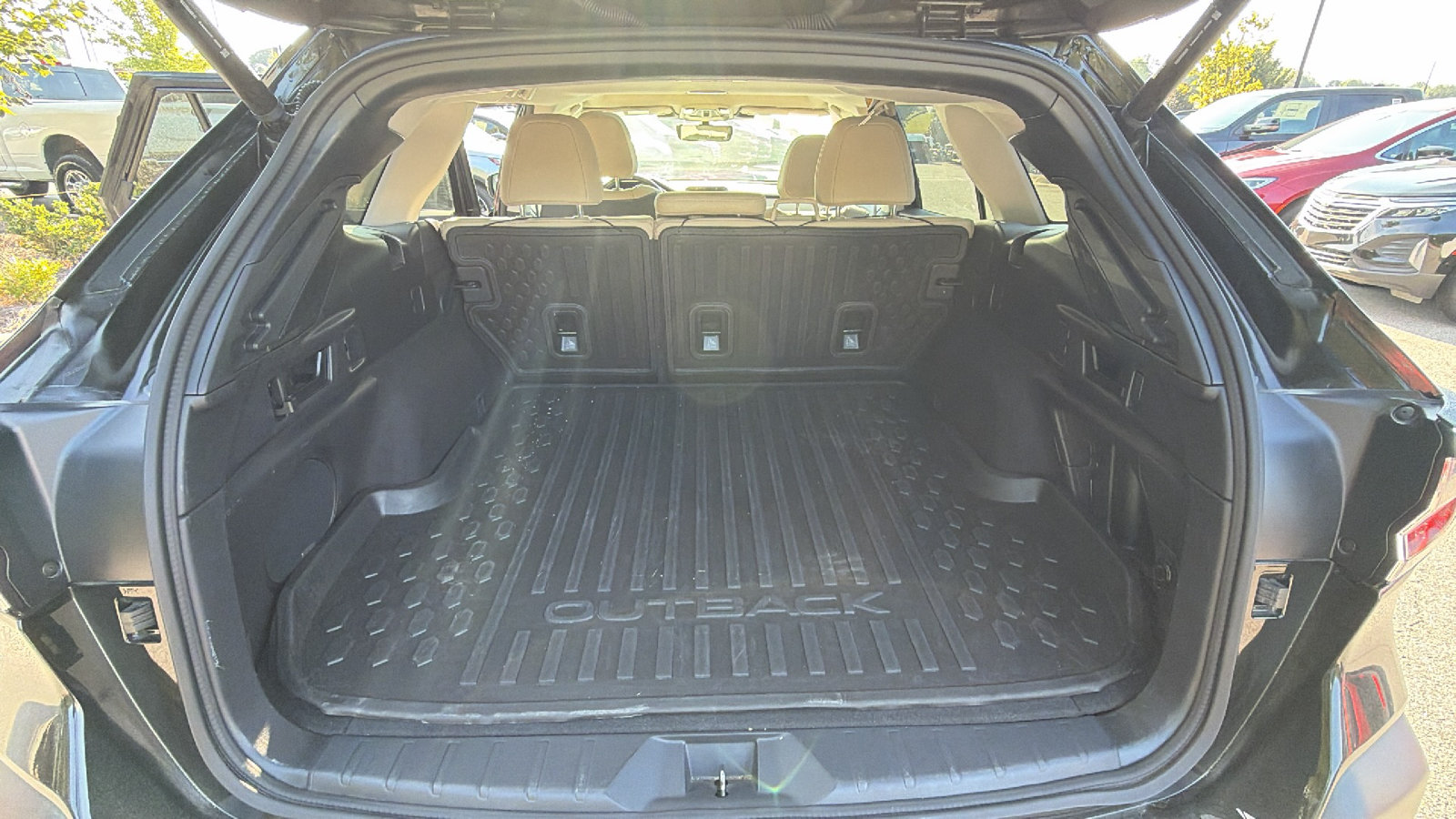 Used 2025 Subaru Outback Limited w/ Popular Package #2 AWD/4WD image 13