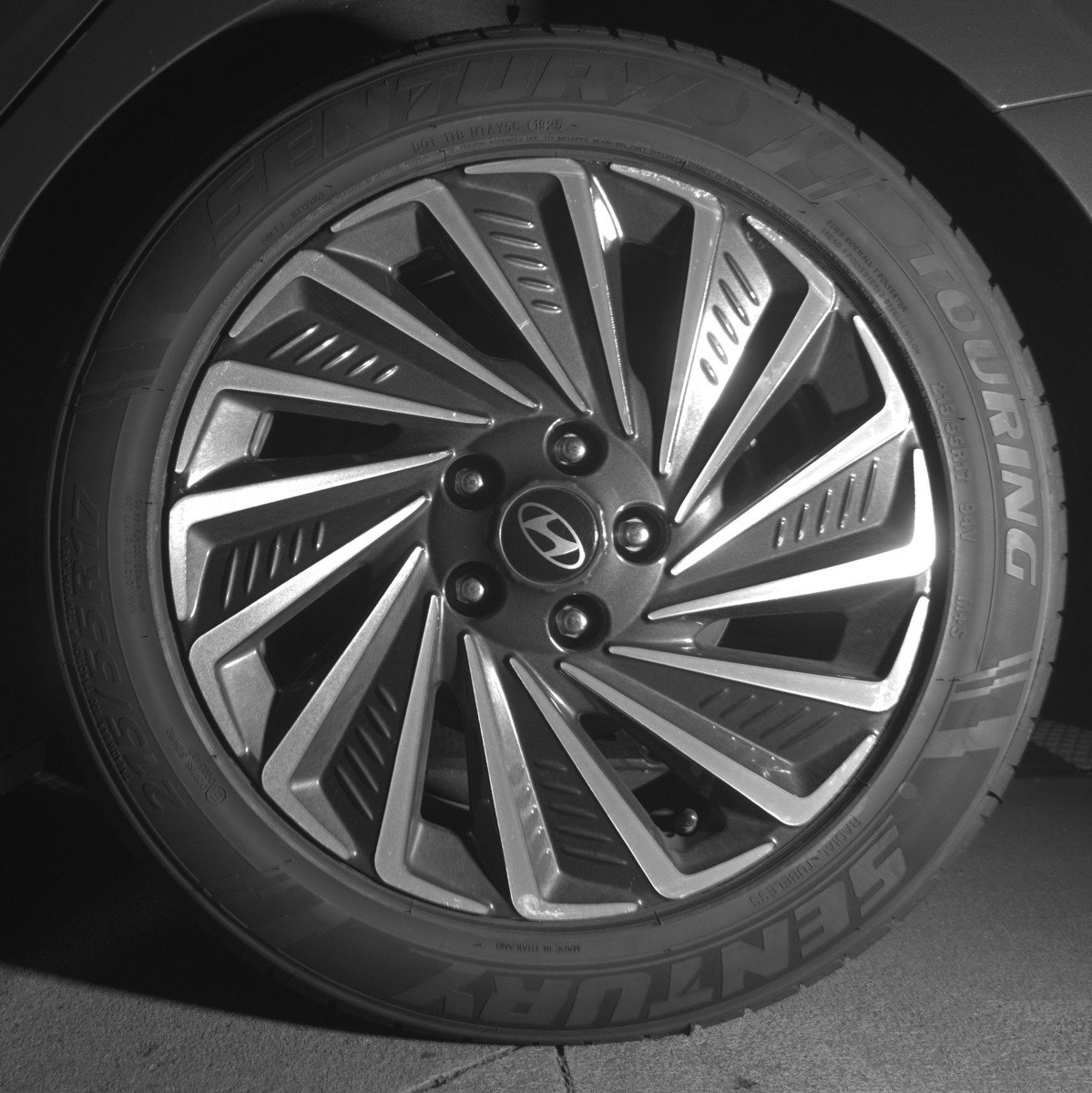 Used 2025 Hyundai Sonata SEL FWD image 14