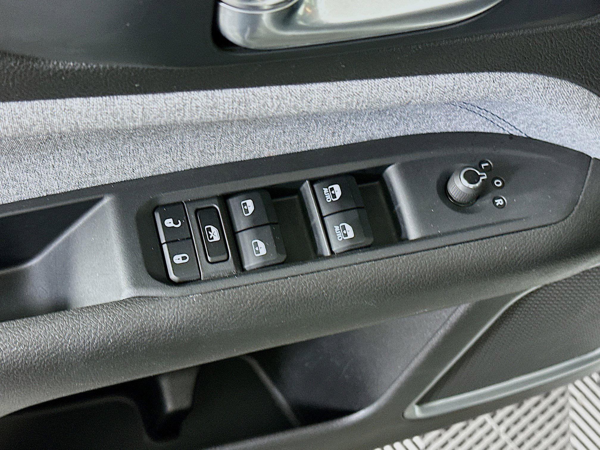 Used 2025 Jeep Compass Latitude image 13