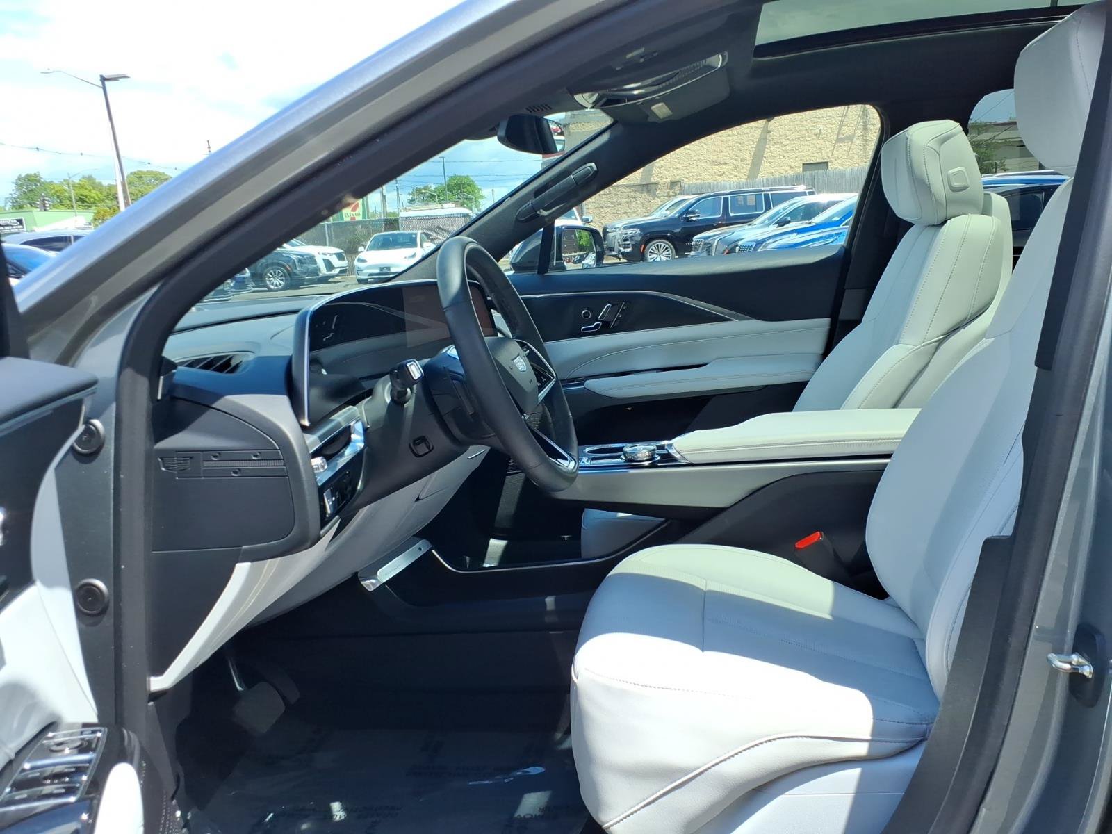 Certified 2024 Cadillac Lyriq Sport w/ LPO, Floor Liner Package AWD/4WD image 19
