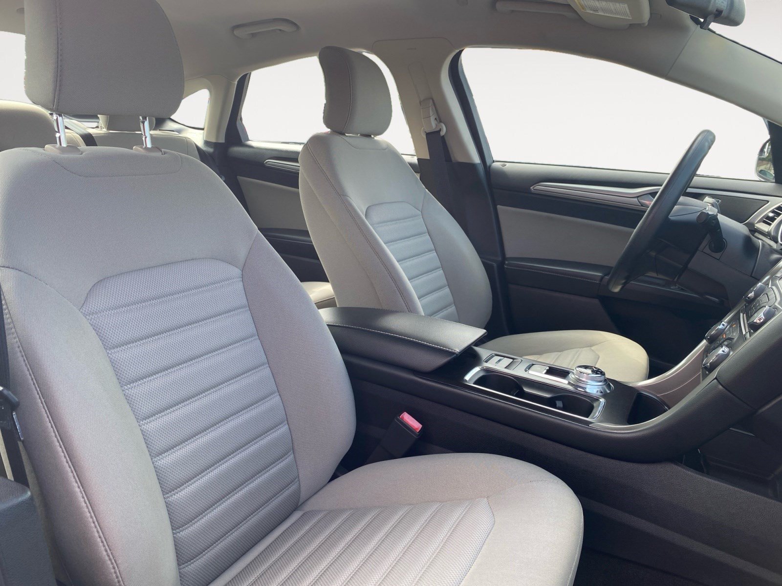 Used 2018 Ford Fusion S FWD image 19