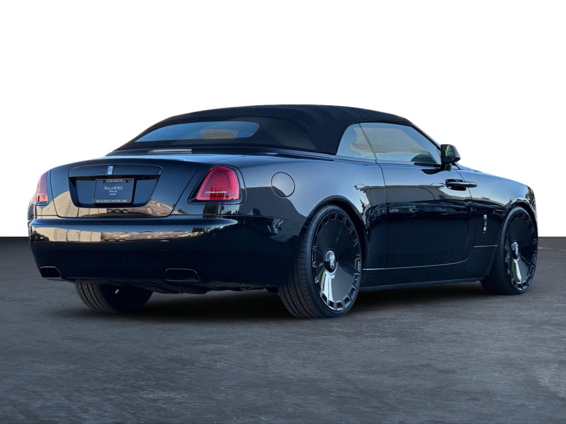 Used 2020 Rolls-Royce Dawn image 3