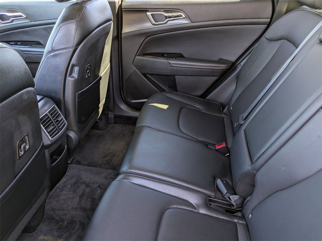 Used 2024 Kia Sportage EX image 30