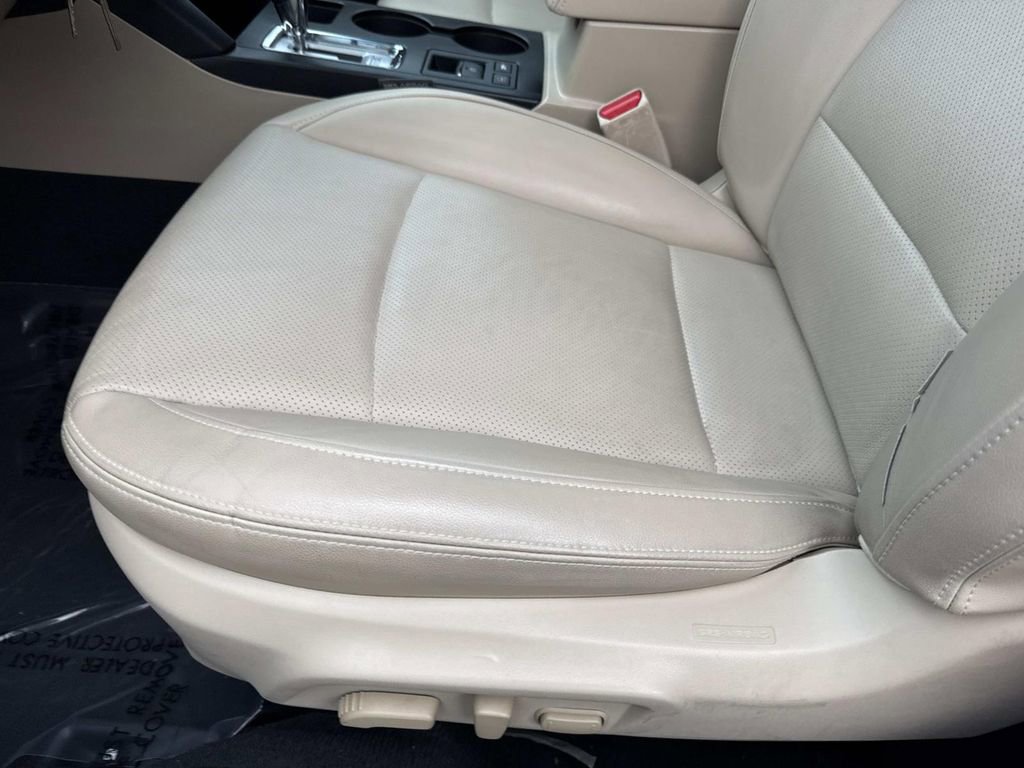 Used 2016 Subaru Outback 3.6R Limited image 28