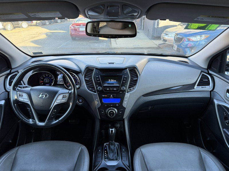 Used 2014 Hyundai Santa Fe GLS image 20