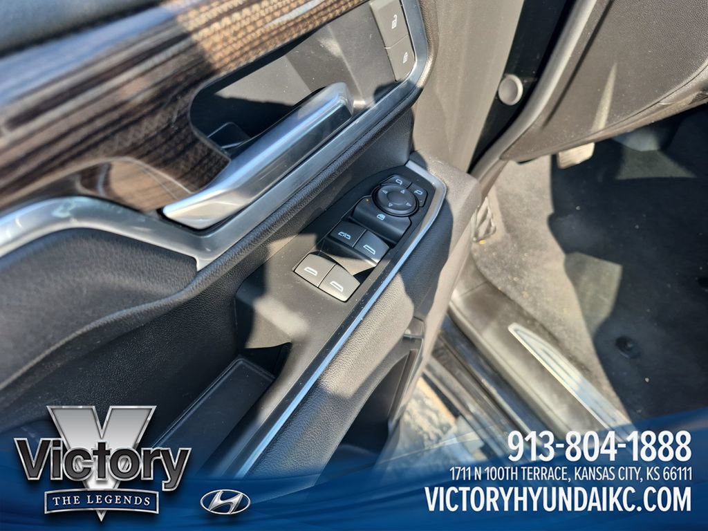 Used 2025 Chevrolet Silverado 2500 LT w/ Convenience Package AWD/4WD image 11