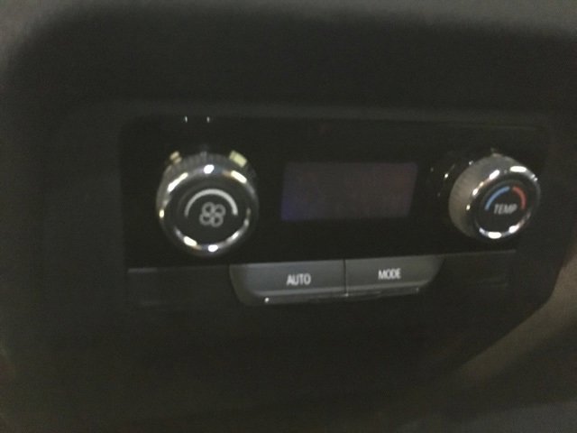 Used 2025 Chevrolet Traverse LT image 18