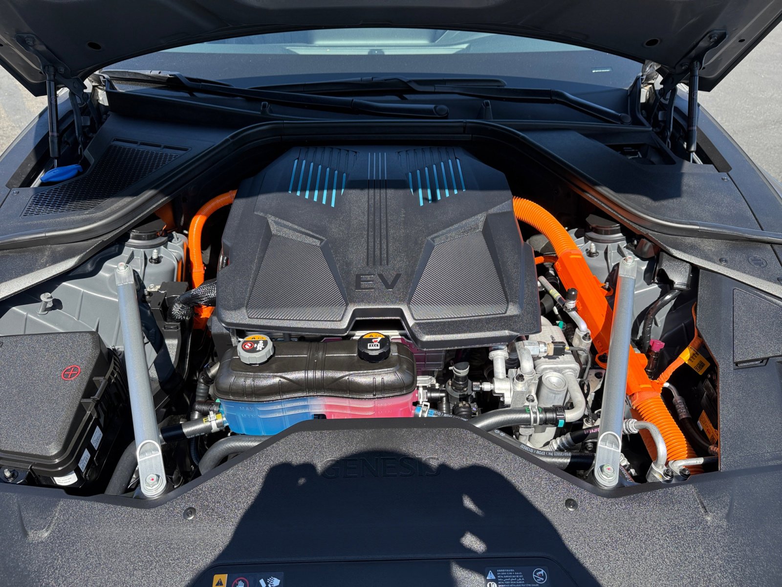 Used 2024 Genesis G80 image 20