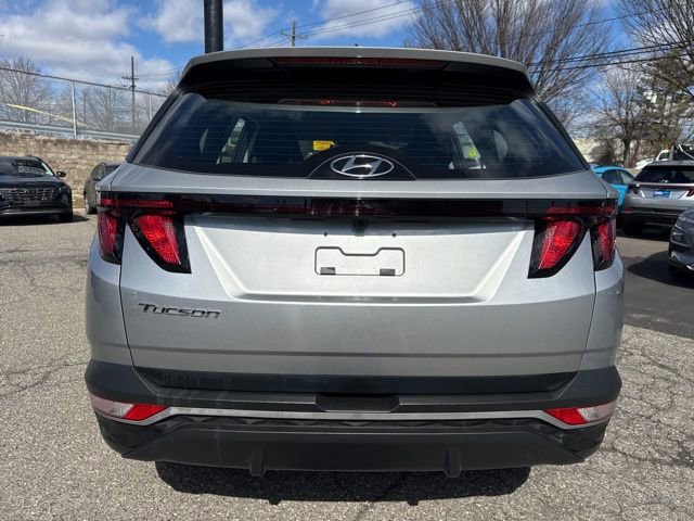 Used 2023 Hyundai Tucson SE image 16