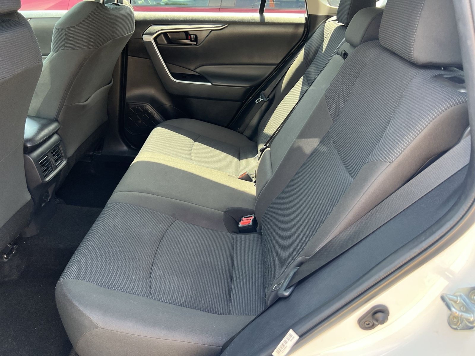 Used 2025 Toyota RAV4 LE AWD/4WD image 20