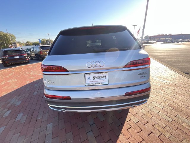 Used 2024 Audi Q7 3.0T Premium Plus AWD/4WD image 32