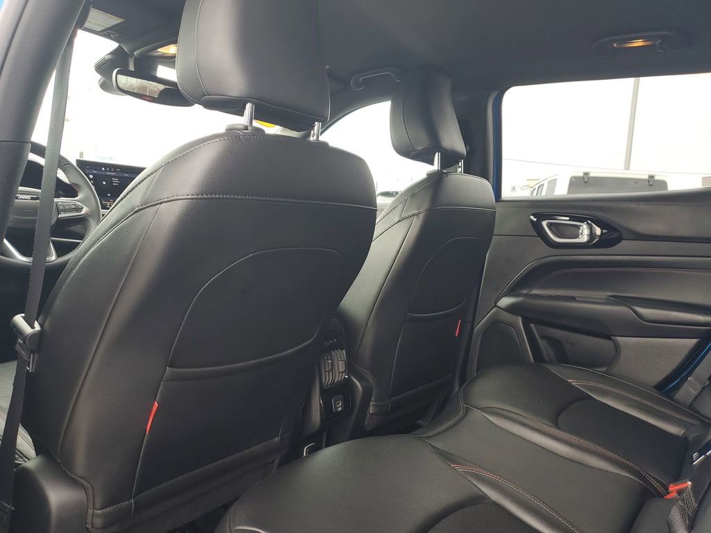 Used 2024 Jeep Compass Trailhawk image 12