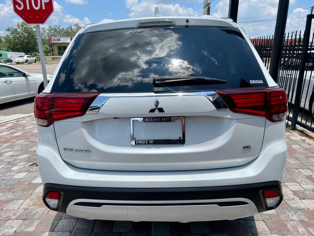 Used 2020 Mitsubishi Outlander SEL image 9