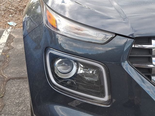 Used 2023 Hyundai Venue Limited image 5