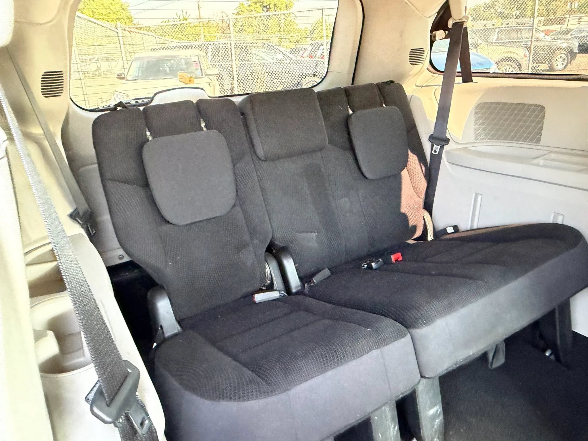 Used 2019 Dodge Grand Caravan SE w/ UConnect Hands-Free Group FWD image 26