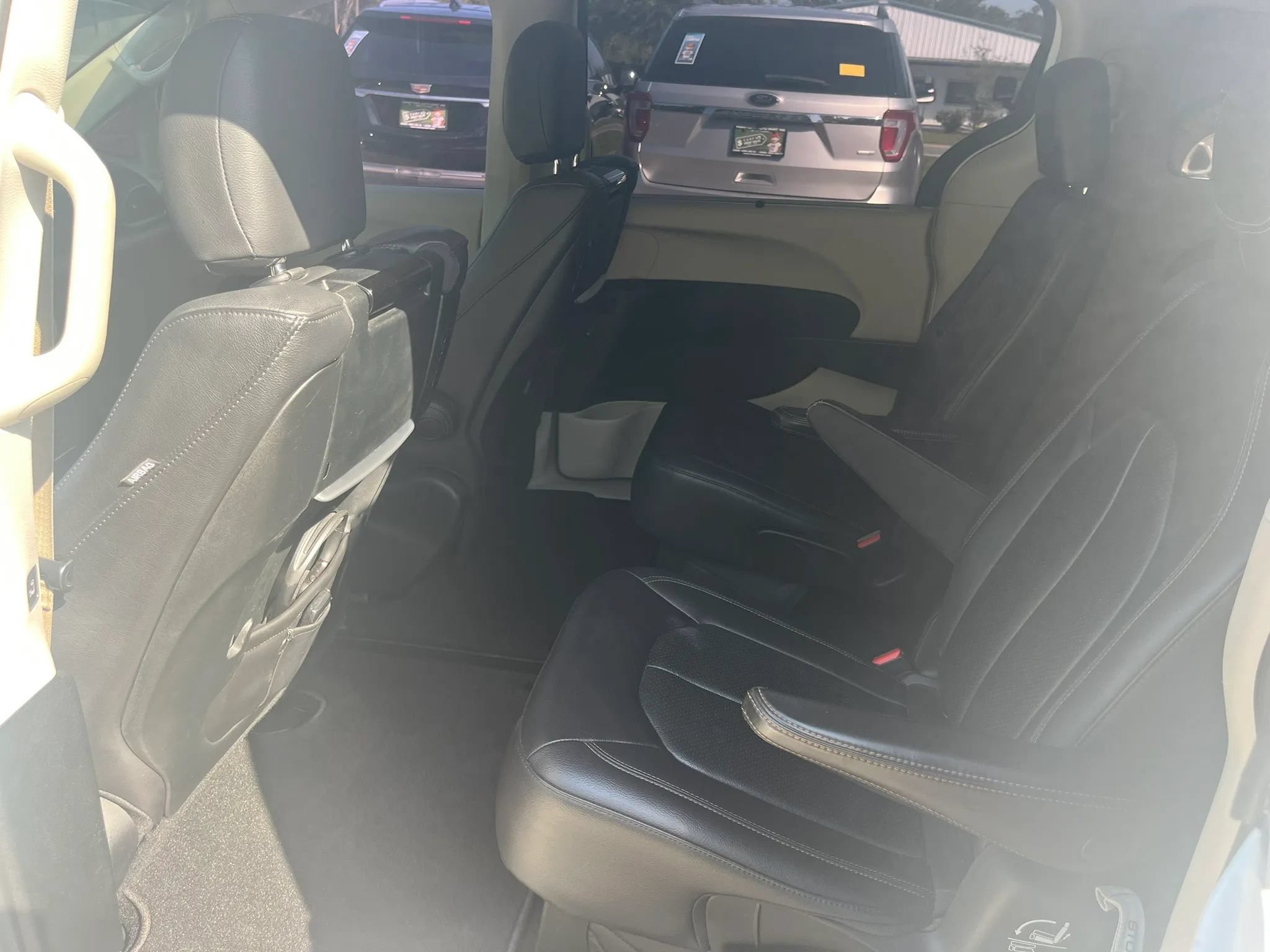 Used 2018 Chrysler Pacifica Touring-L Plus FWD image 26