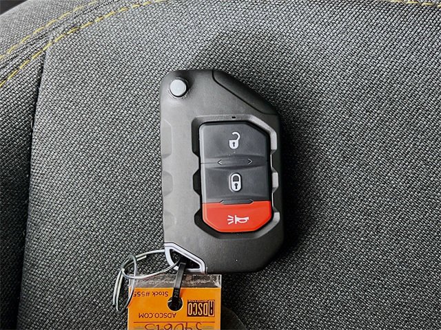 Used 2025 Jeep Wrangler Sport image 13