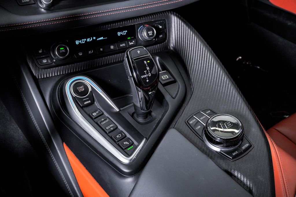 Used 2019 BMW i8 Base image 25