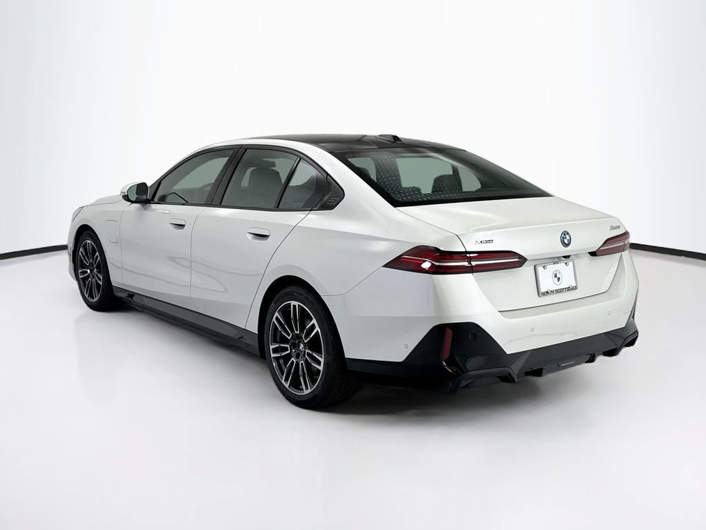 New 2027 BMW 550e xDrive AWD/4WD image 7