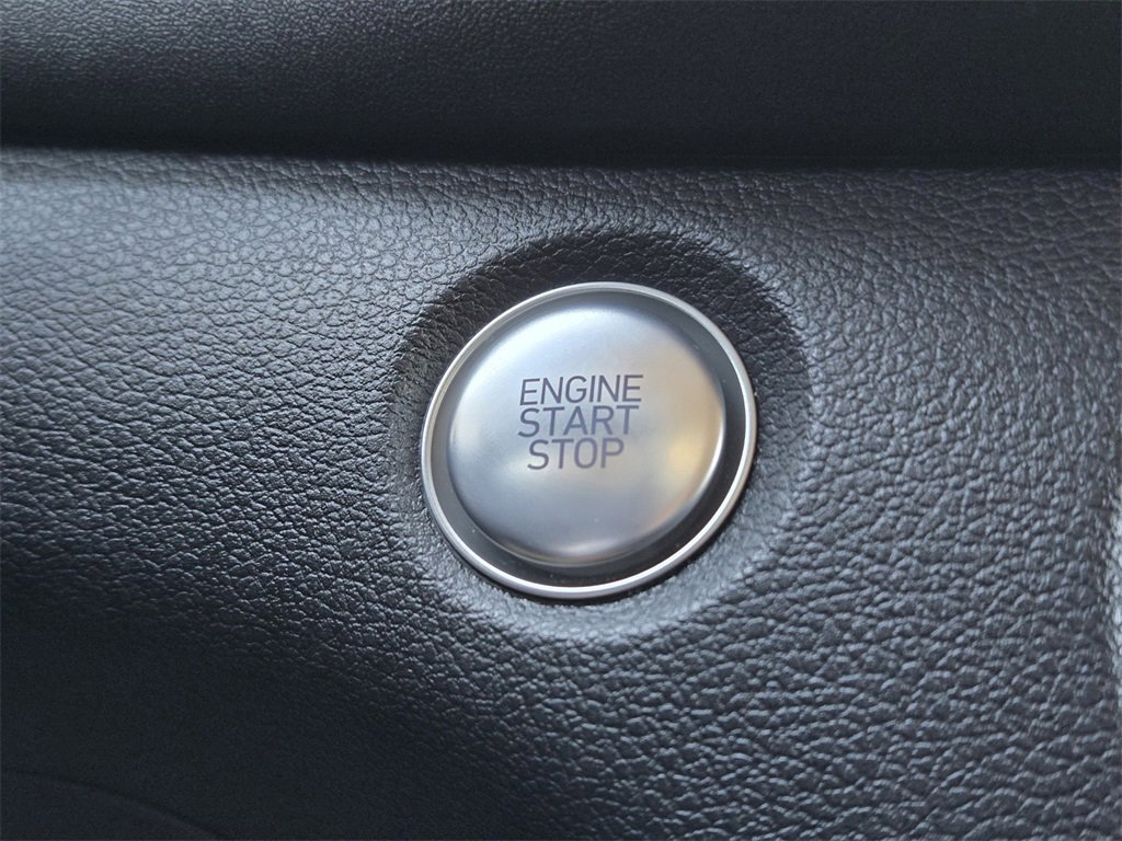 Used 2020 Hyundai Santa Fe SEL image 23