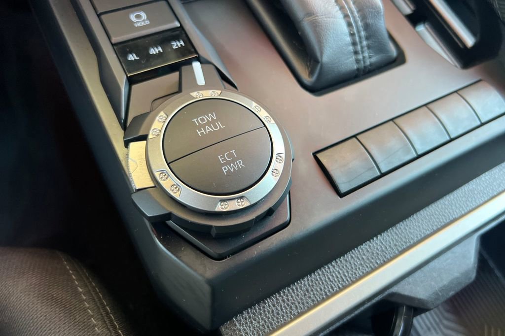 Certified 2025 Toyota Tacoma SR5 image 32