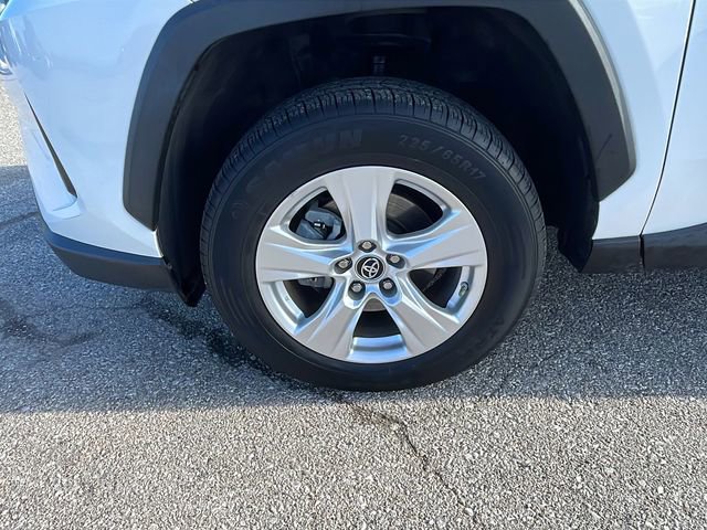 Used 2020 Toyota RAV4 LE image 10