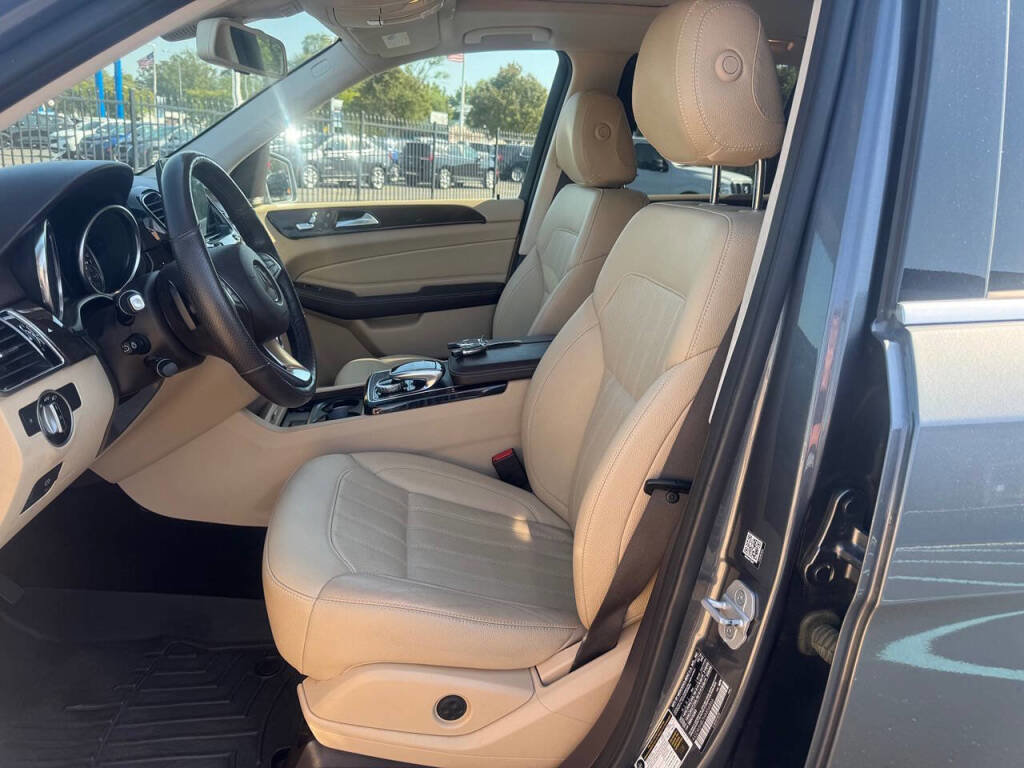 Used 2017 Mercedes-Benz GLE 350 4MATIC image 3