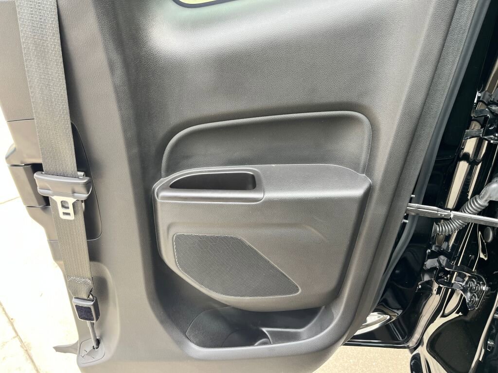 Used 2018 Chevrolet Colorado W/T image 26