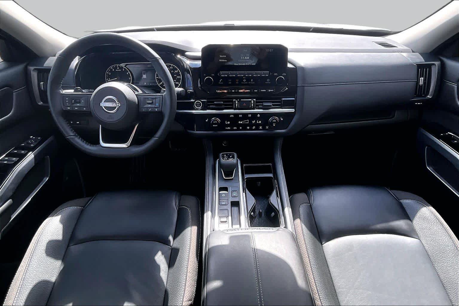 Certified 2024 Nissan Pathfinder SL FWD image 14