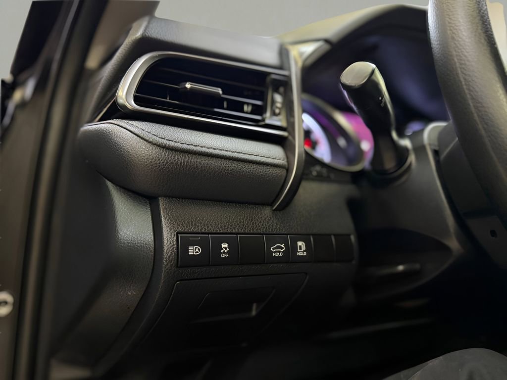 Used 2022 Toyota Camry LE image 24